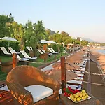 Amus & Hotel Ixia (Rhodes)