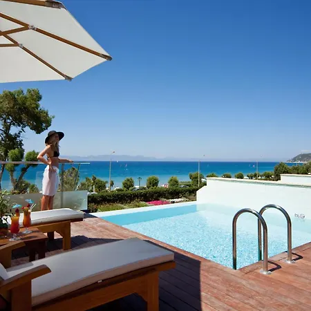 Hotel Amus &