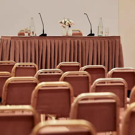 Amus & Hotel Ixia (Rhodes)