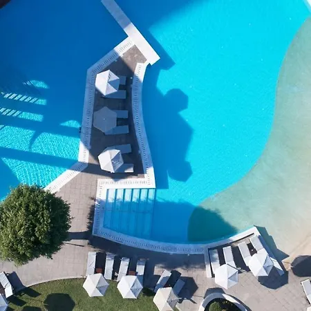 Amus & Hotel