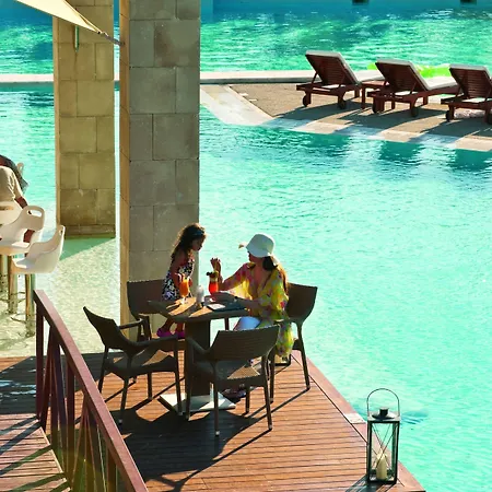 Amus & Ξενοδοχείο